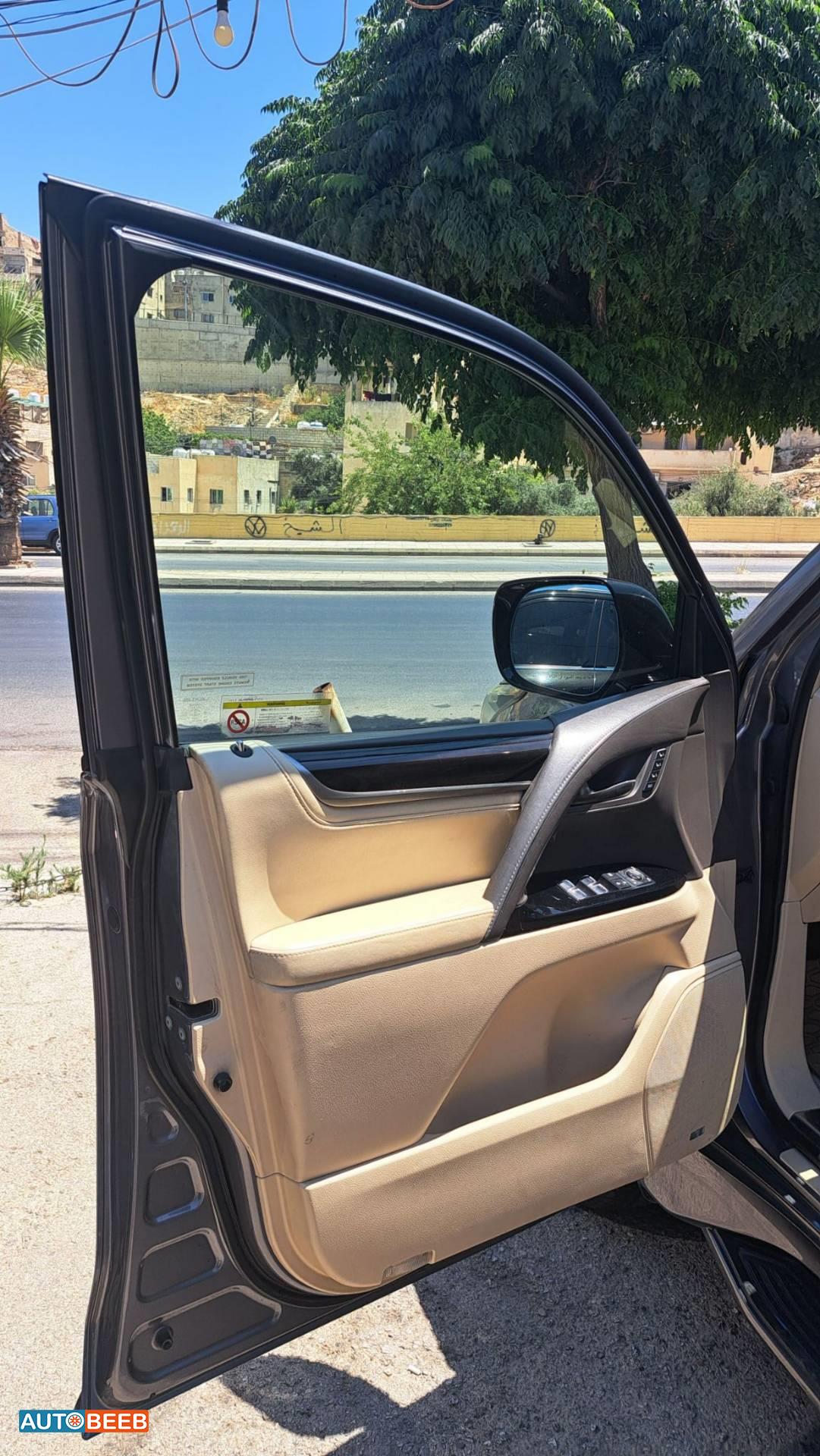 Lexus LX570 2016