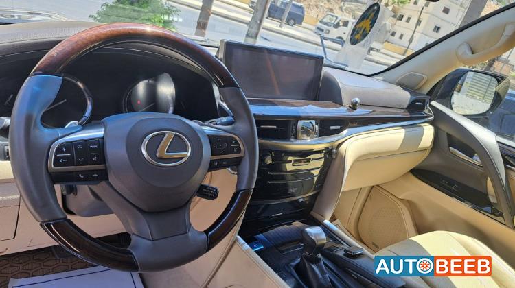 Lexus LX570 2016
