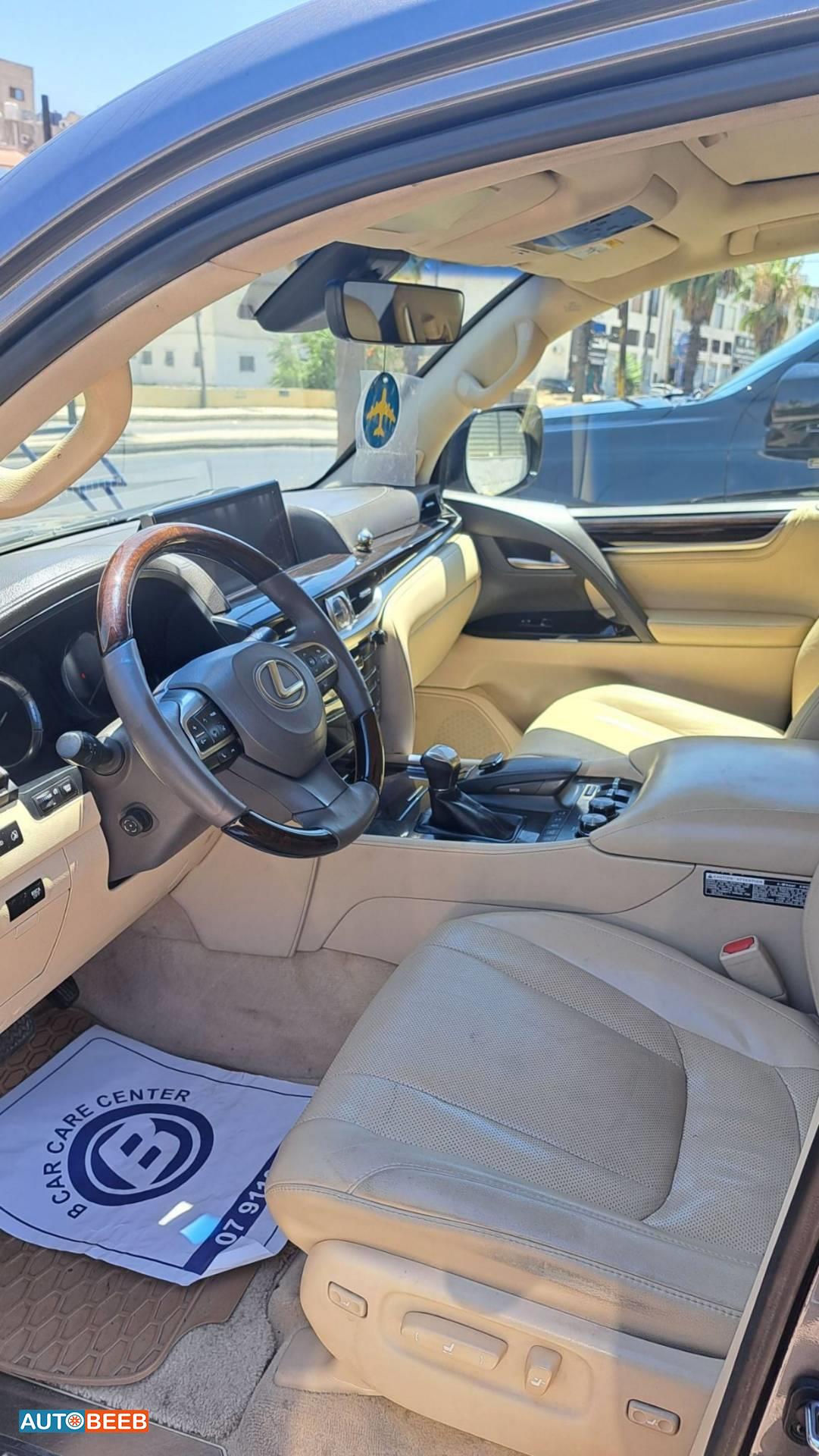 Lexus LX570 2016
