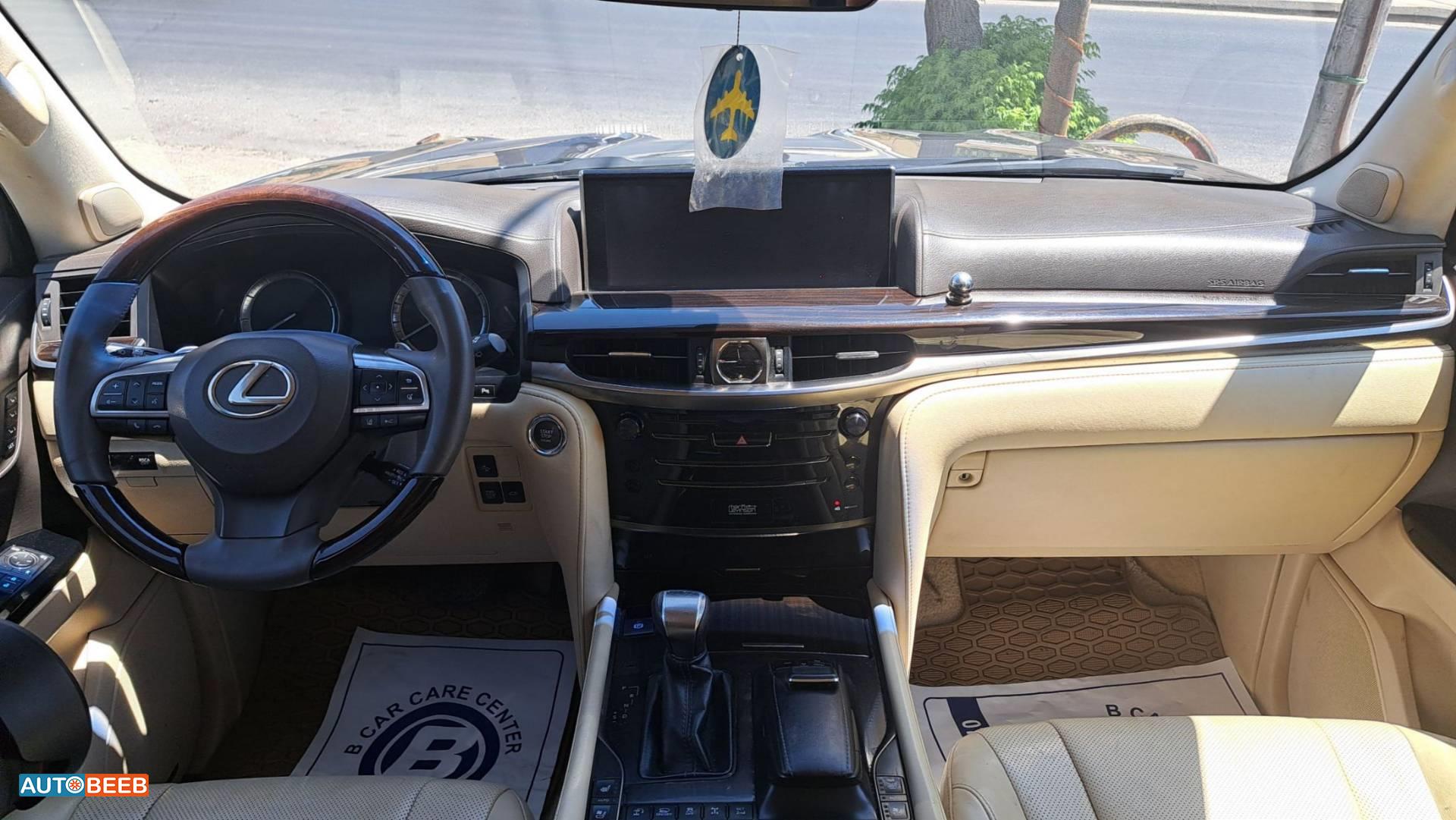 Lexus LX570 2016