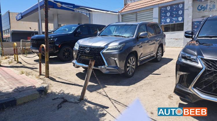 Lexus LX570 2016