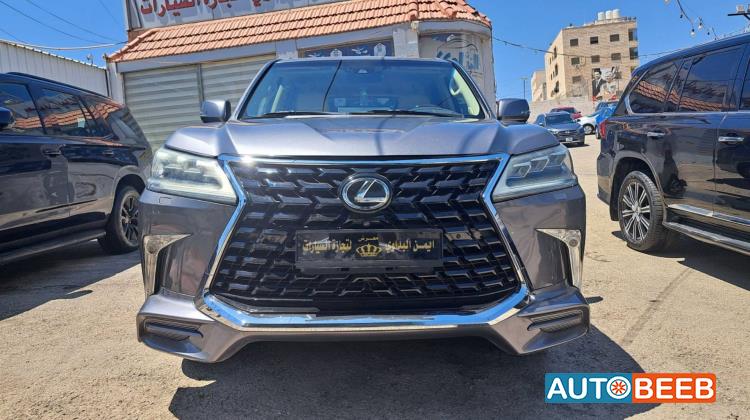 Lexus LX570 2016
