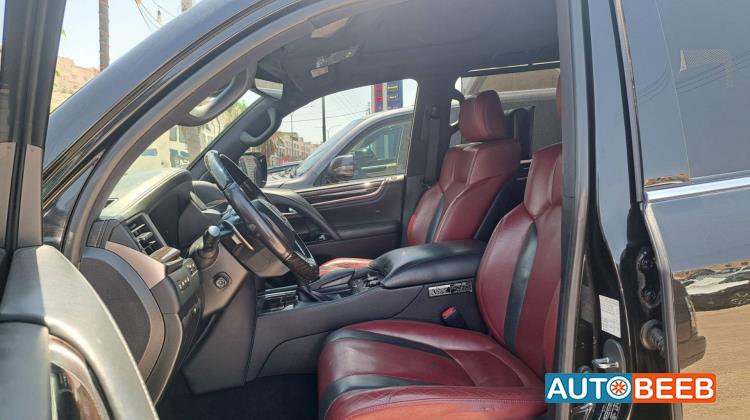 Lexus LX570 2020