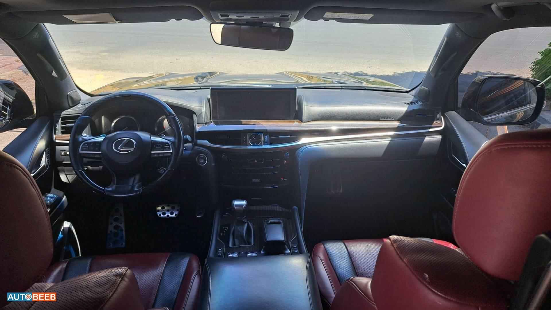 Lexus LX570 2020
