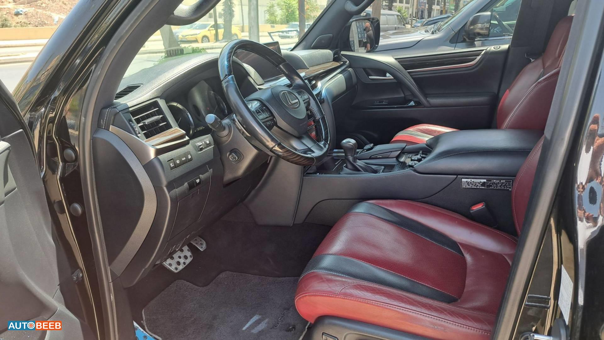 Lexus LX570 2020