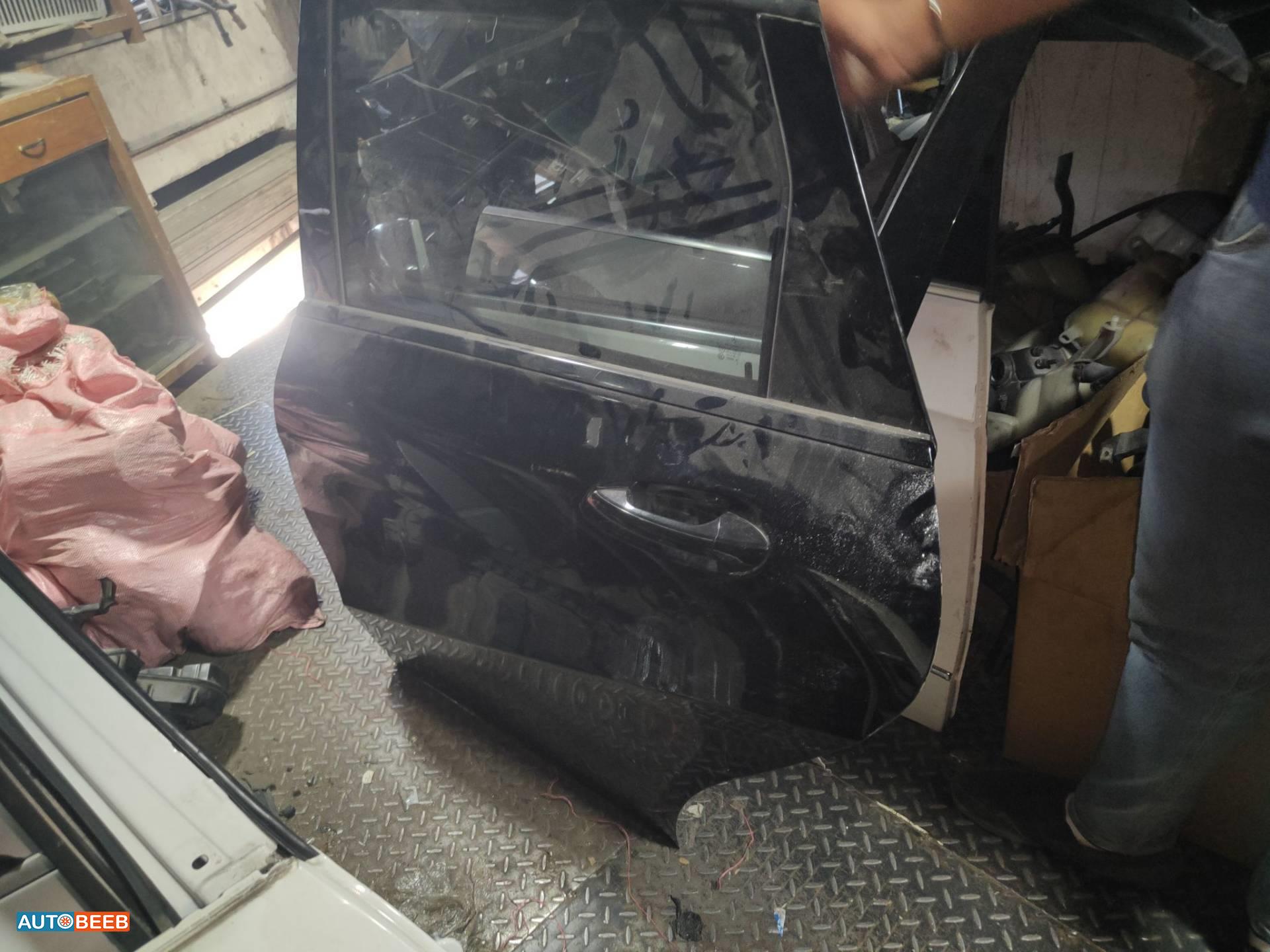 باب خلفي يمين شمال مرسيدس B250 2014 2015 2016