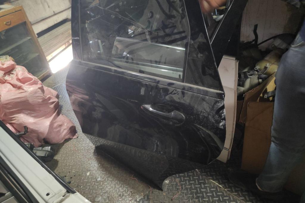 باب خلفي يمين شمال مرسيدس B250 2014 2015 2016