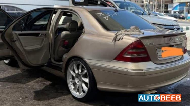 مرسيدس بنز C200 2001