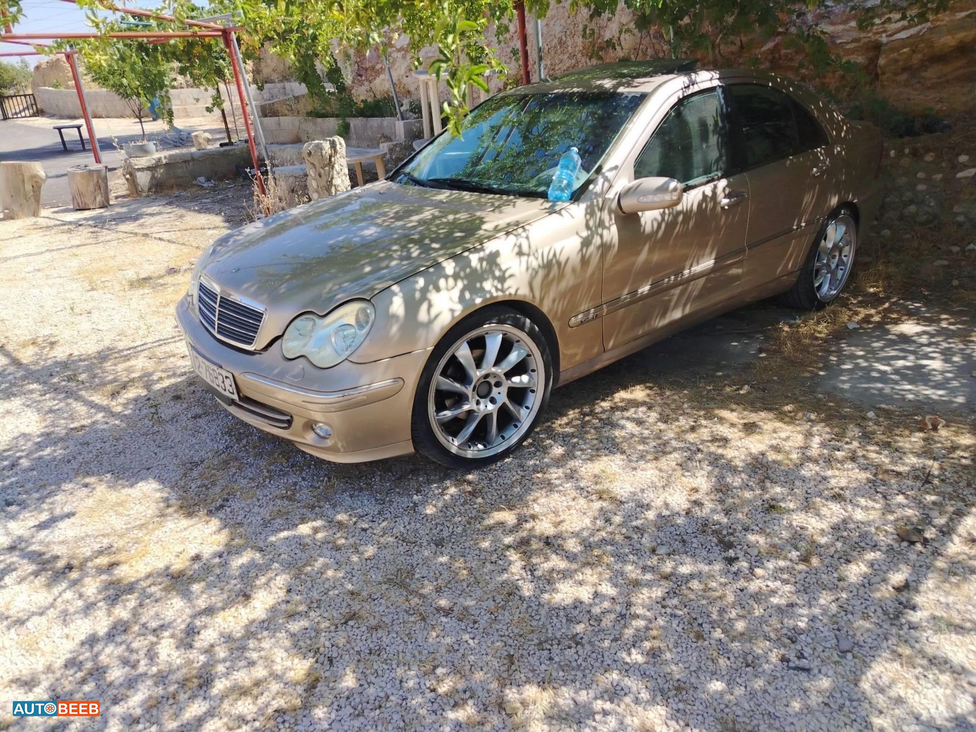 مرسيدس بنز C200 2001