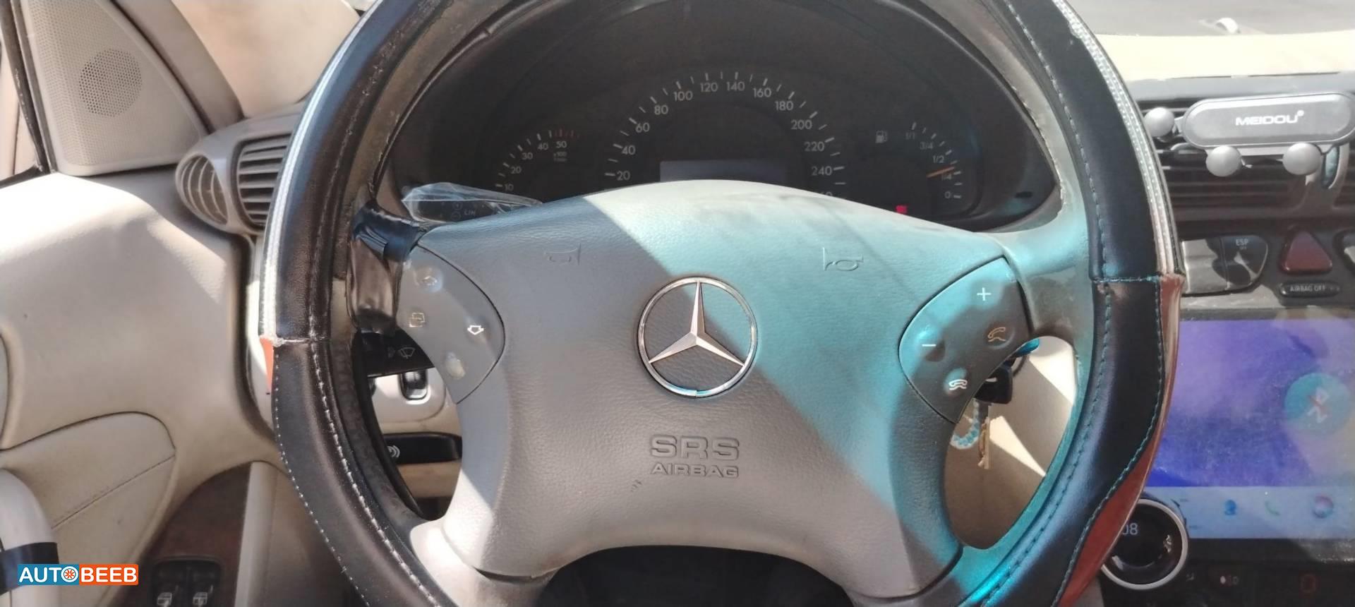 مرسيدس بنز C200 2001