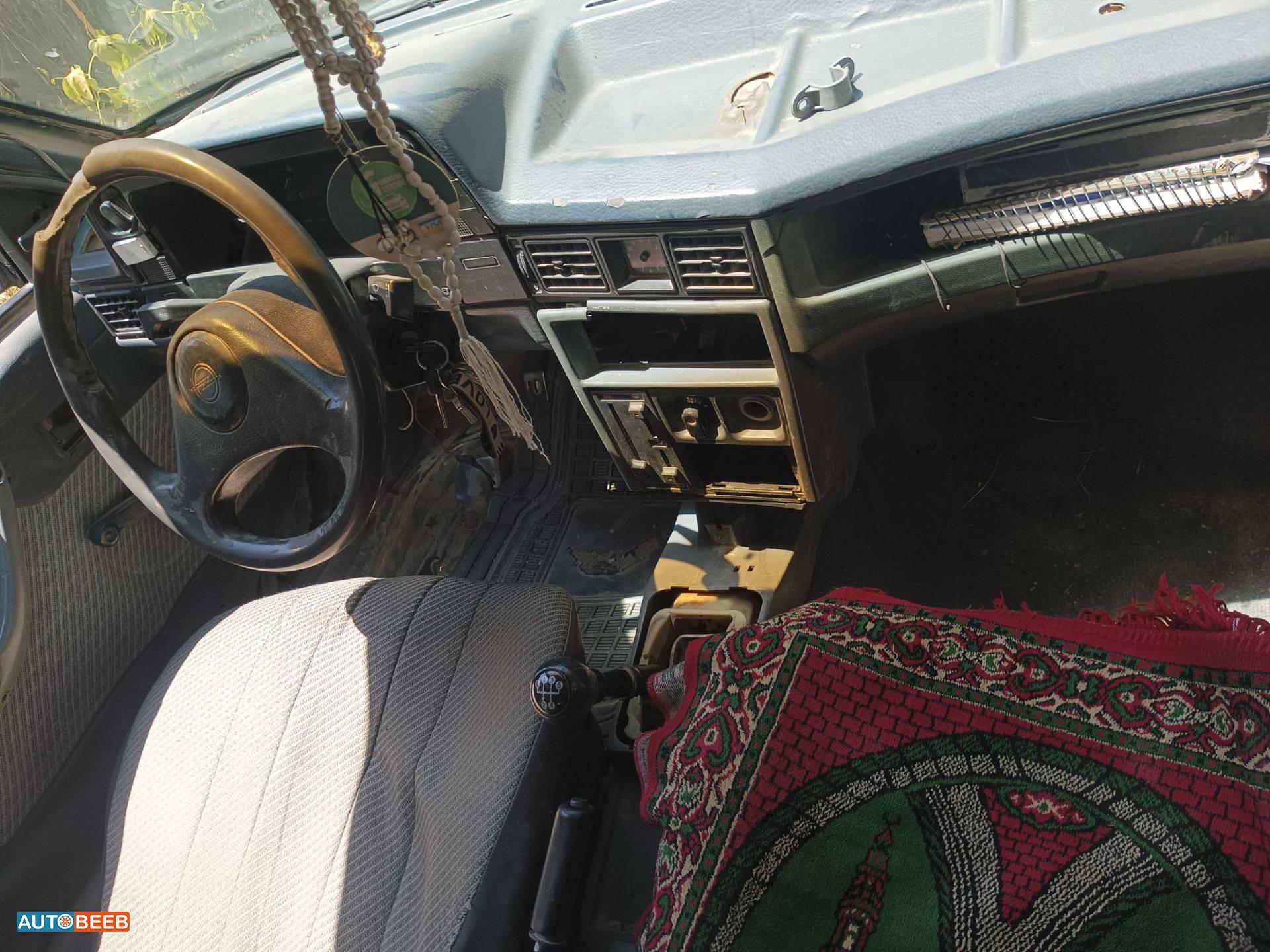 اوبل كاديت 1990