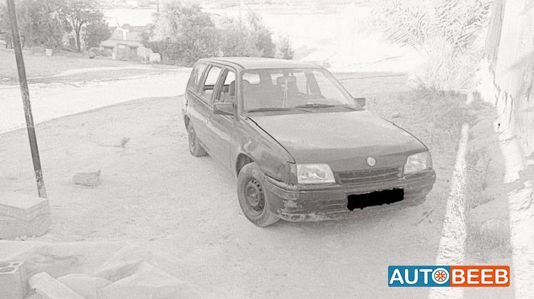 اوبل كاديت 1990