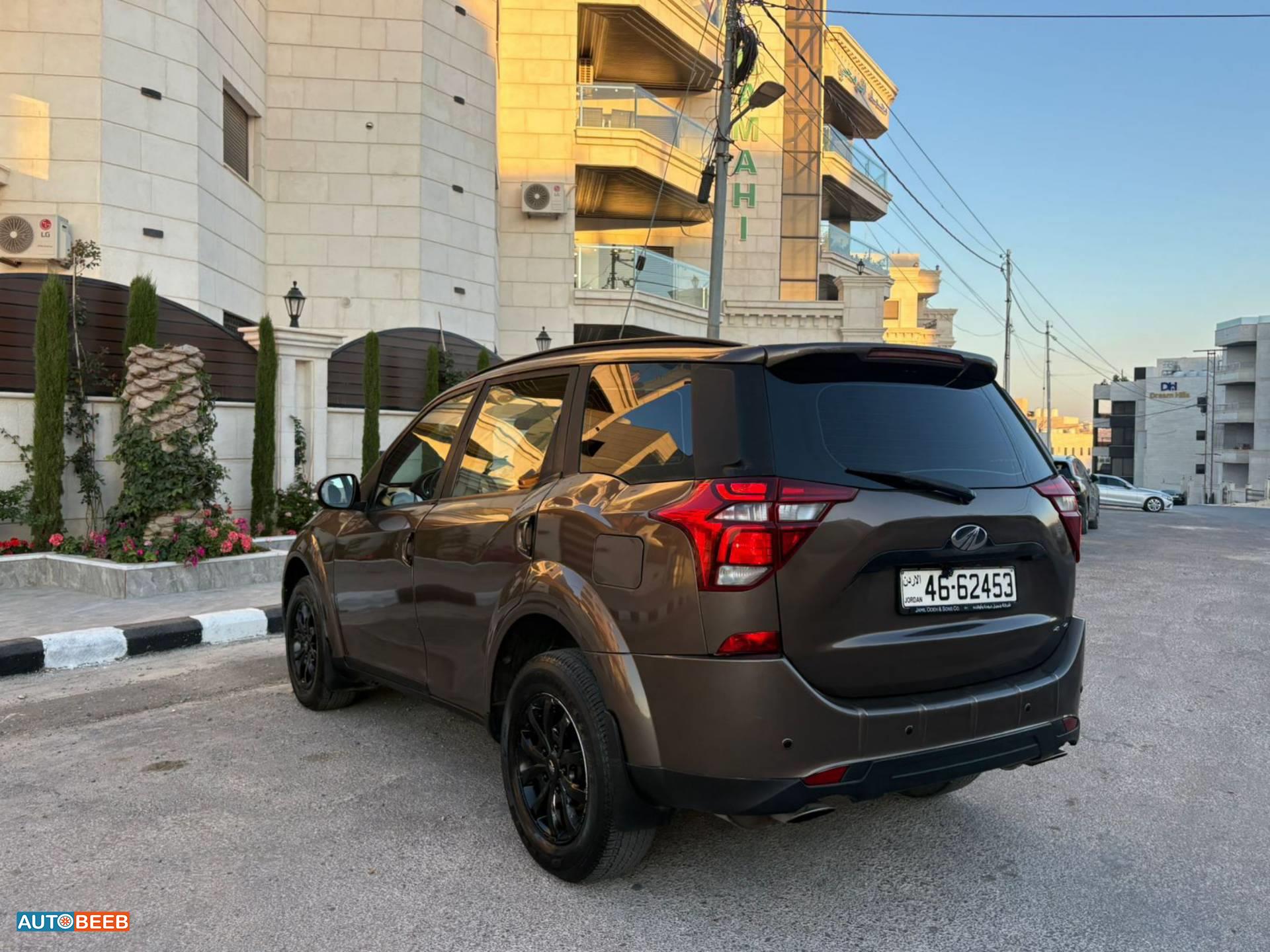Mahindra XUV500 2019