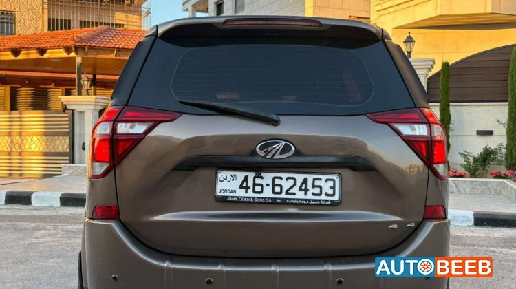 Mahindra XUV500 2019