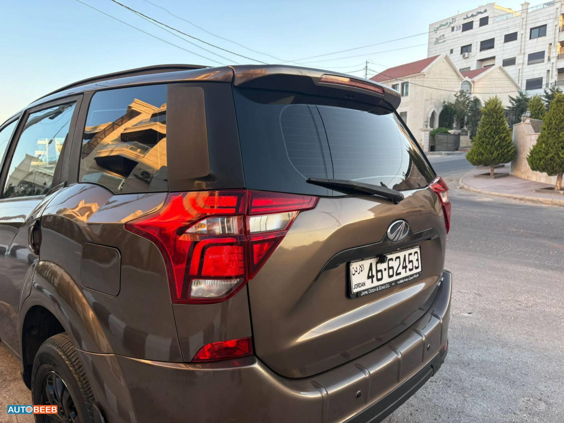 Mahindra XUV500 2019