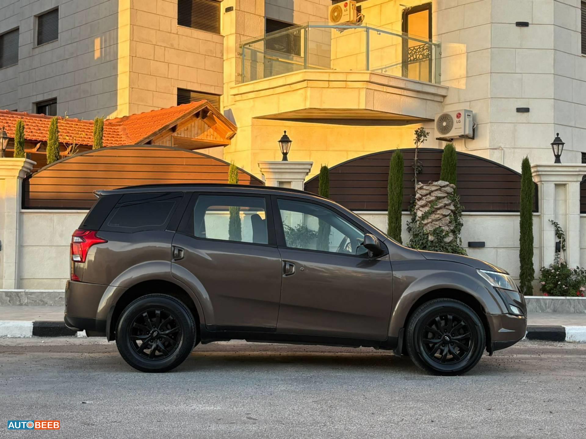 Mahindra XUV500 2019