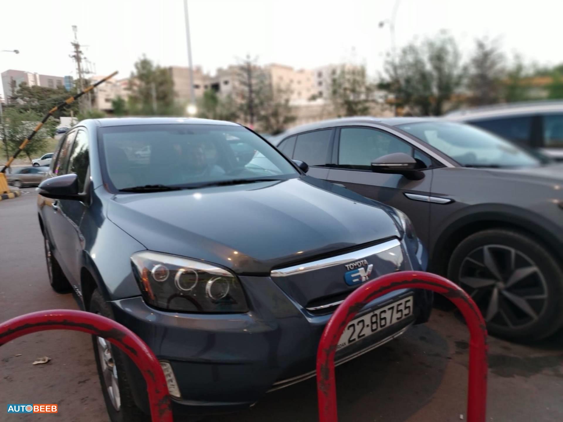 تويوتا راف فور 2014