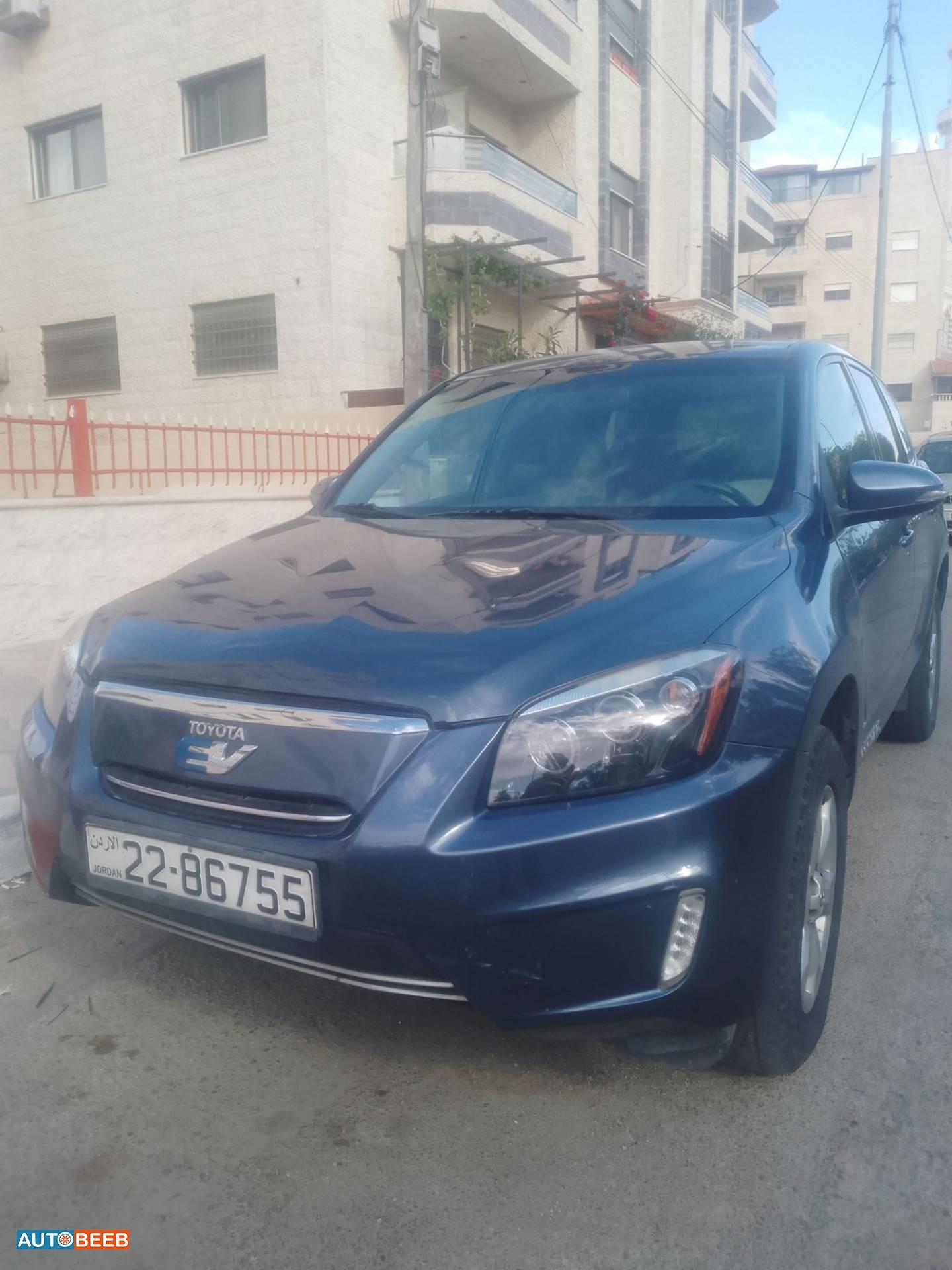 تويوتا راف فور 2014