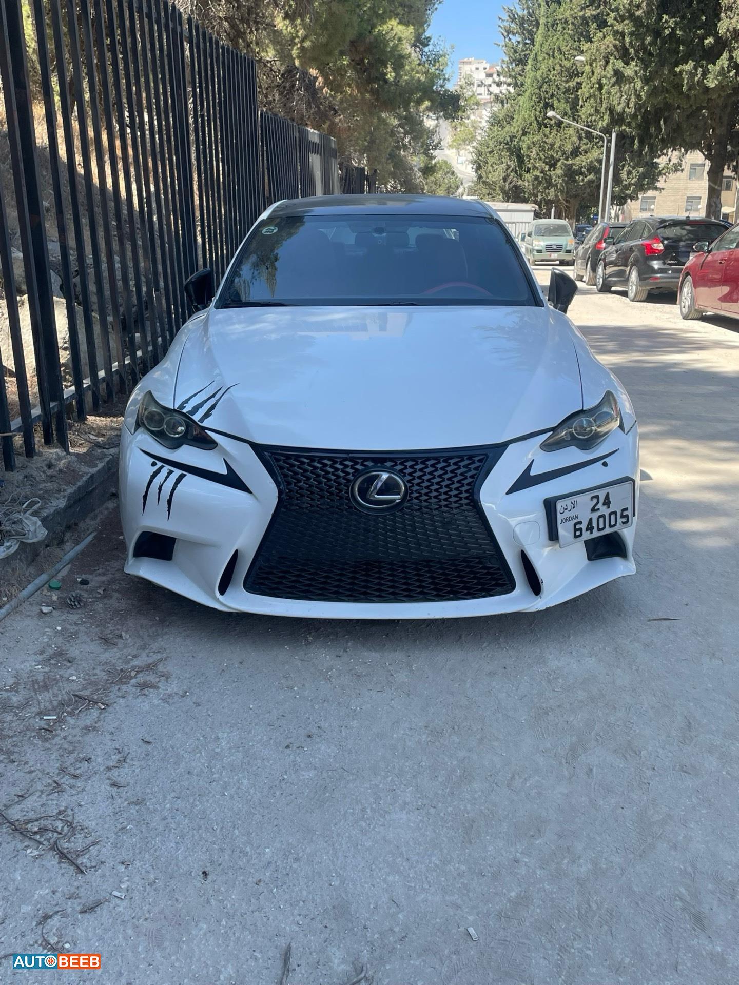 Lexus IS300 2015