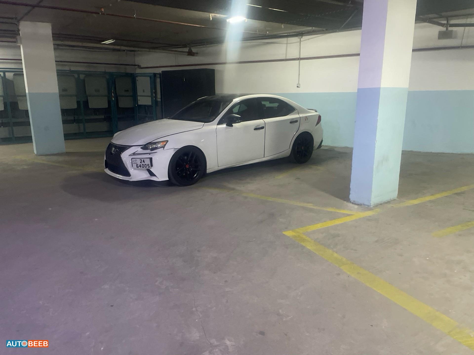 Lexus IS300 2015