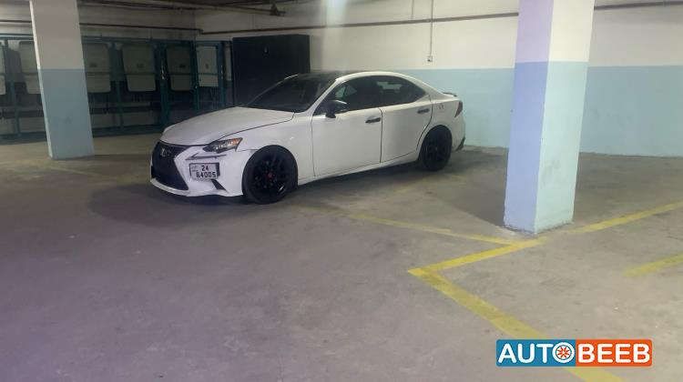 Lexus IS300 2015