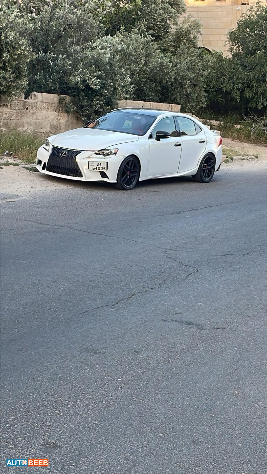 Lexus IS300 2015