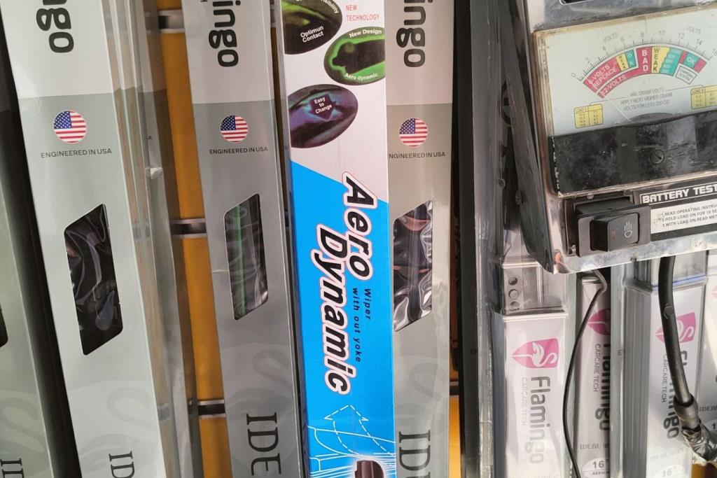  Glass wipers  