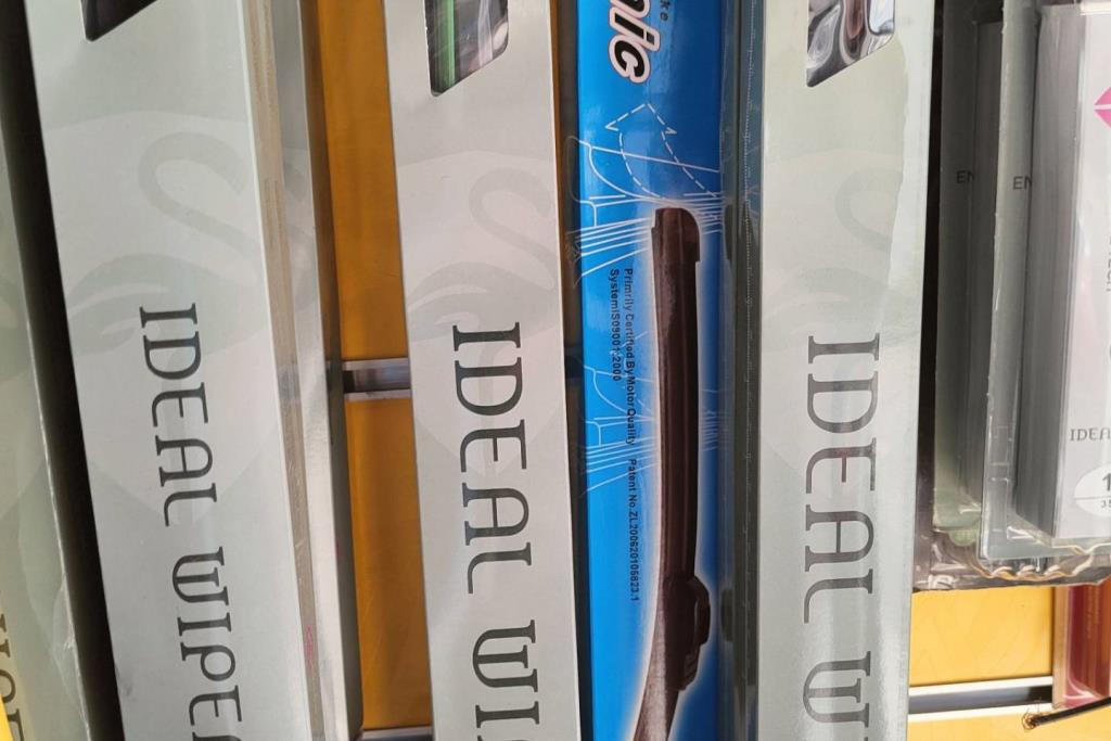  Glass wipers  