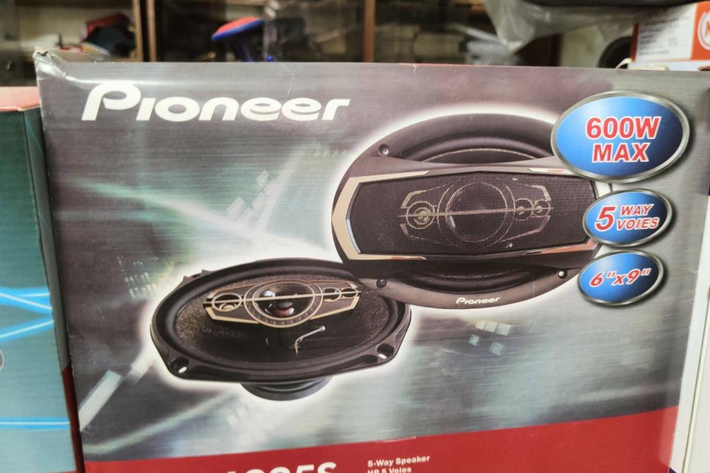 سماعات بايونير 600w