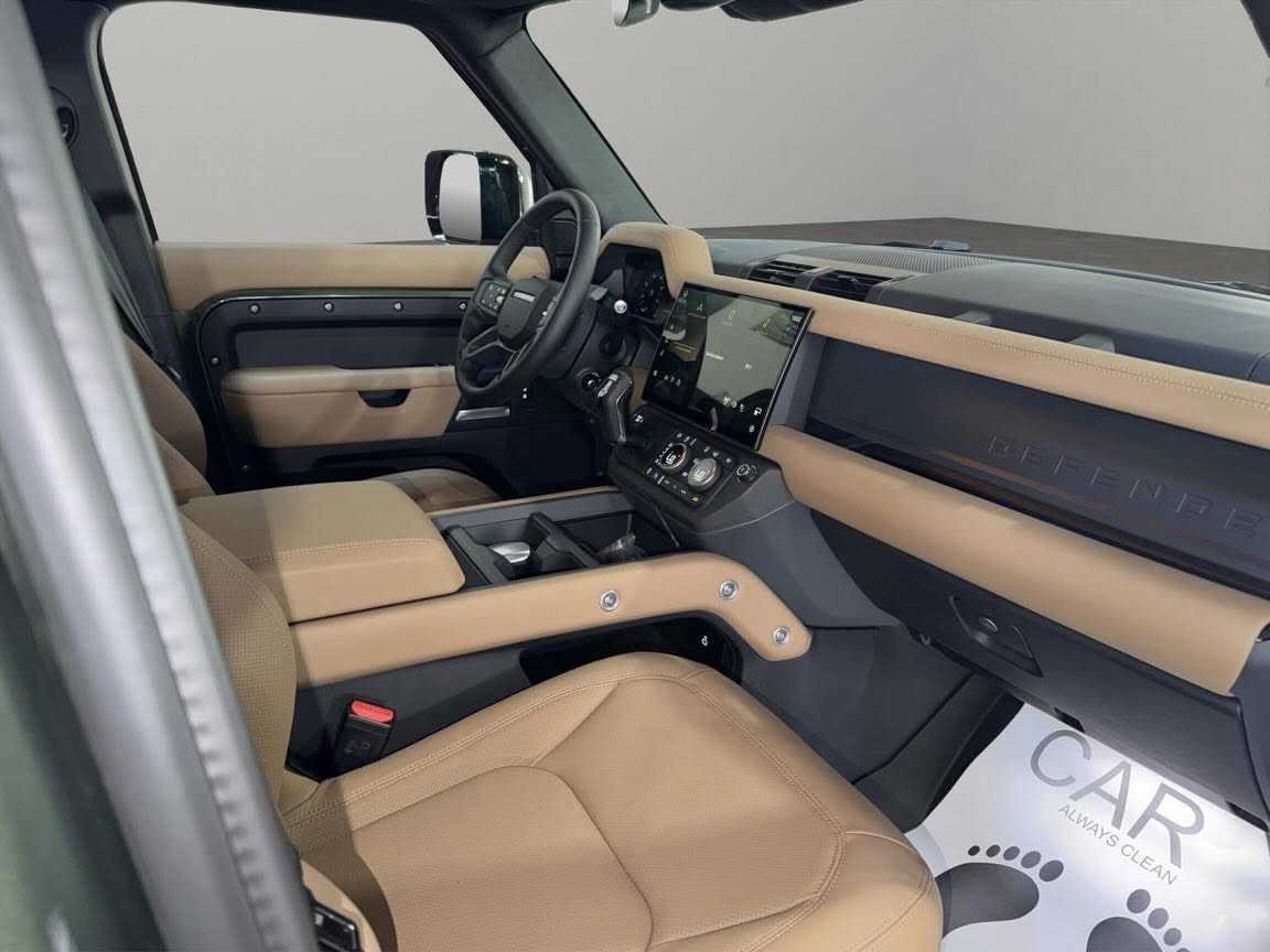 Land Rover Defender 2026
