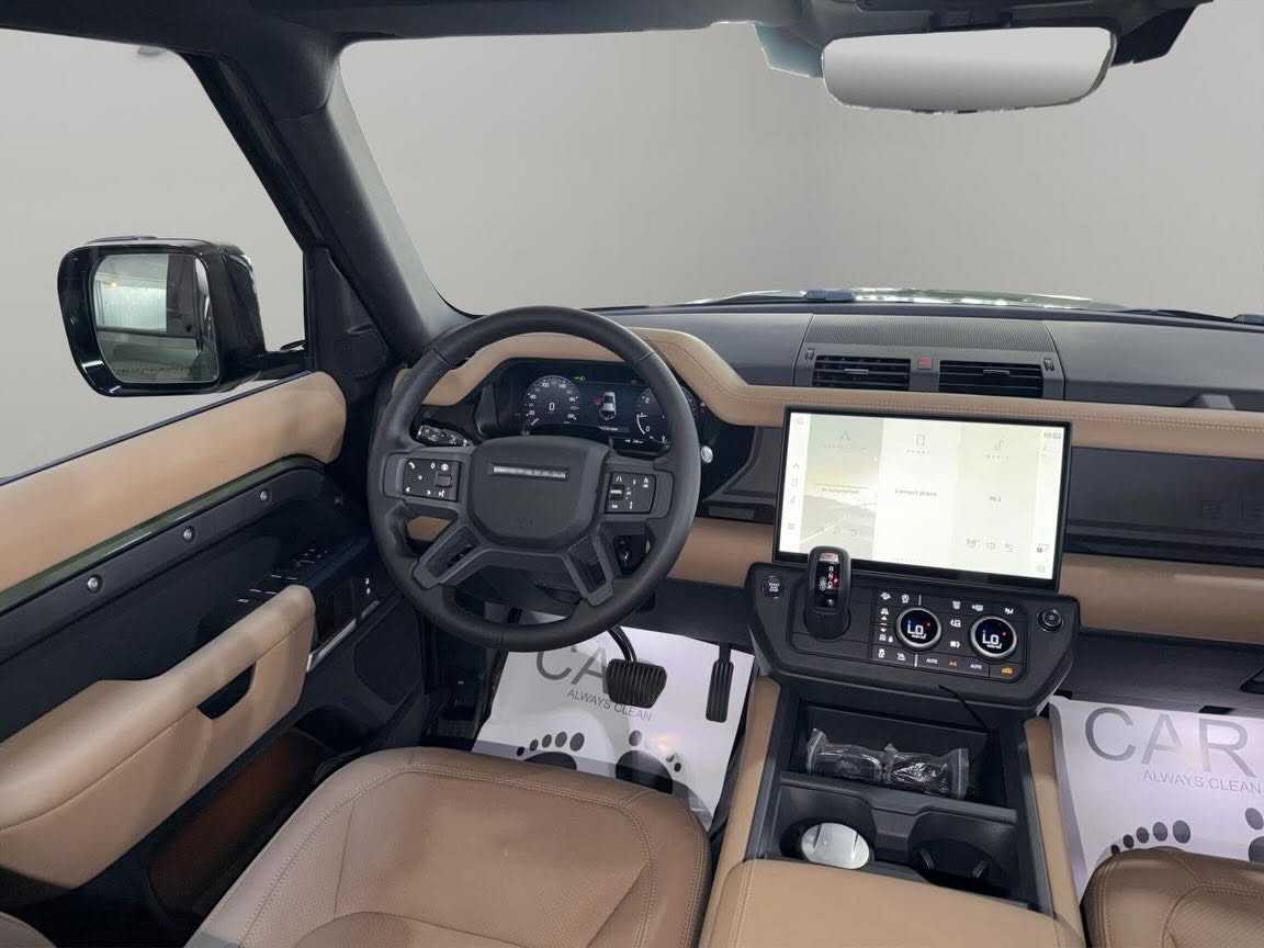 Land Rover Defender 2026