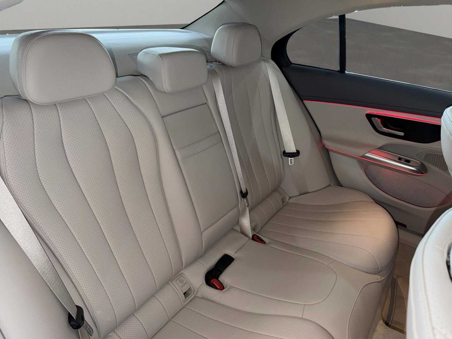 Mercedes Benz E200 2025