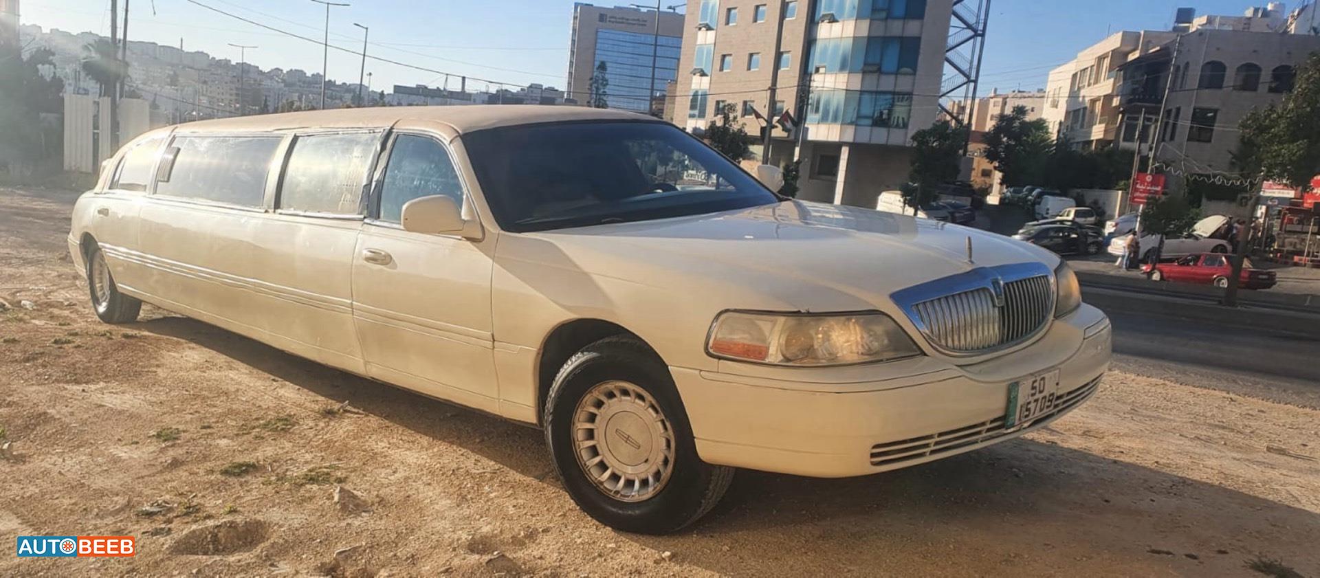 Lincoln Town Car 2002