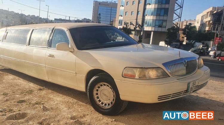 Lincoln Town Car 2002