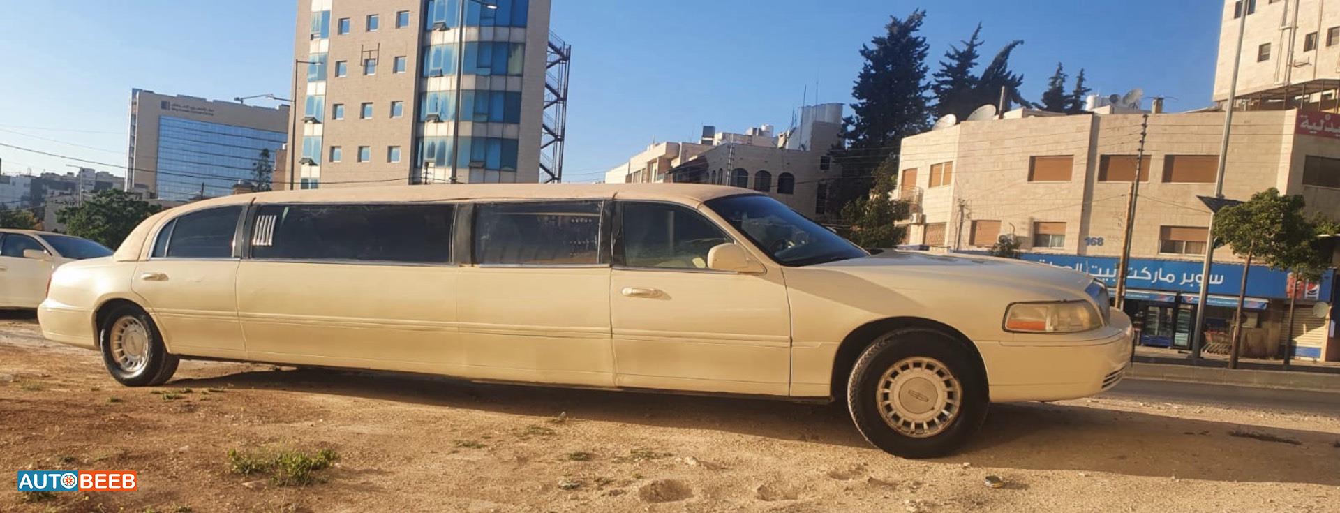 Lincoln Town Car 2002