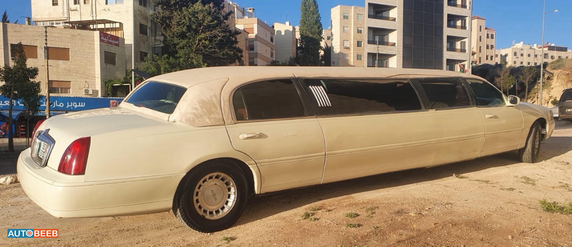 Lincoln Town Car 2002