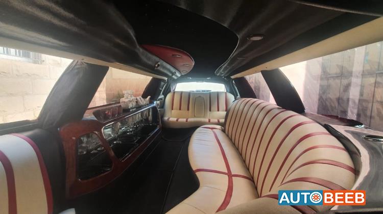 Lincoln Town Car 2002
