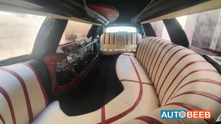 Lincoln Town Car 2002