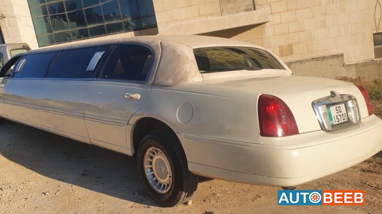 Lincoln Town Car 2002