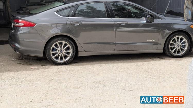 Ford Fusion 2017