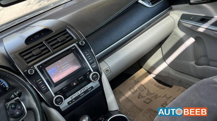 Toyota Camry 2012