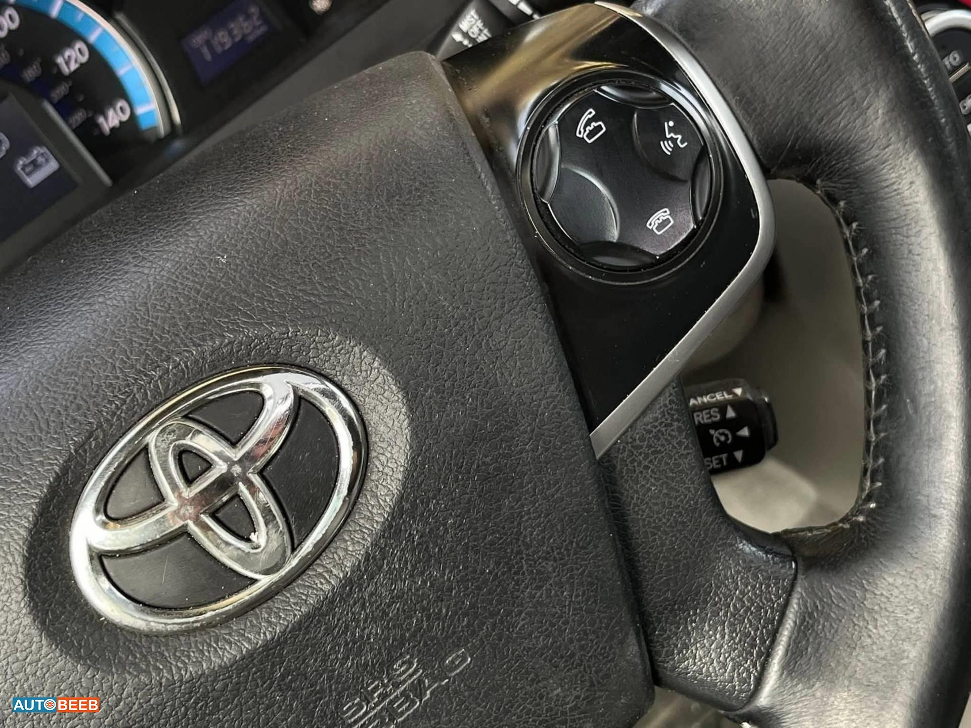 Toyota Camry 2012