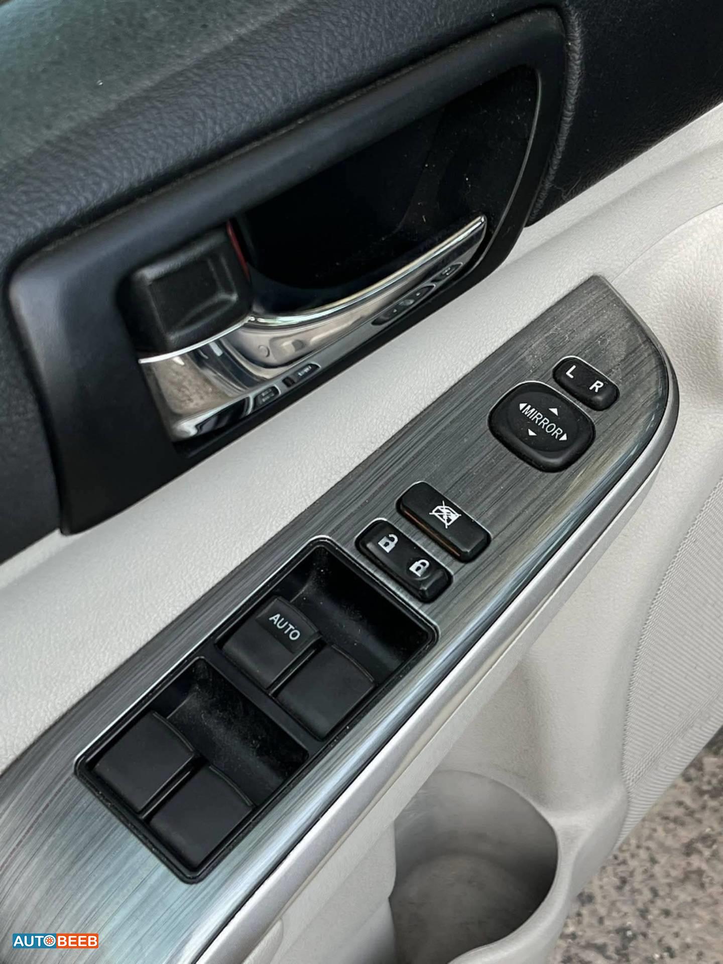 Toyota Camry 2012