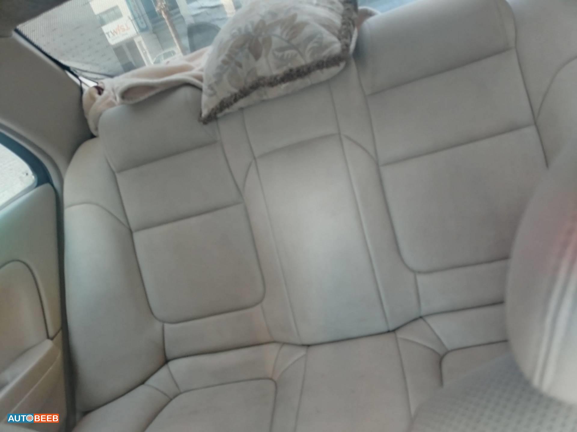Nissan Sunny 2012