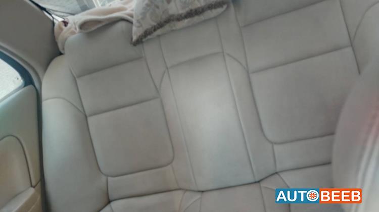 Nissan Sunny 2012