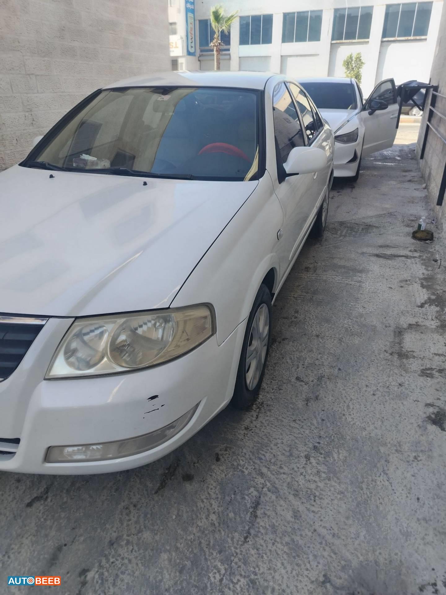 Nissan Sunny 2012