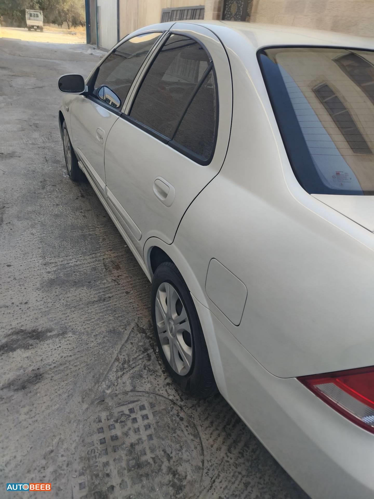 Nissan Sunny 2012