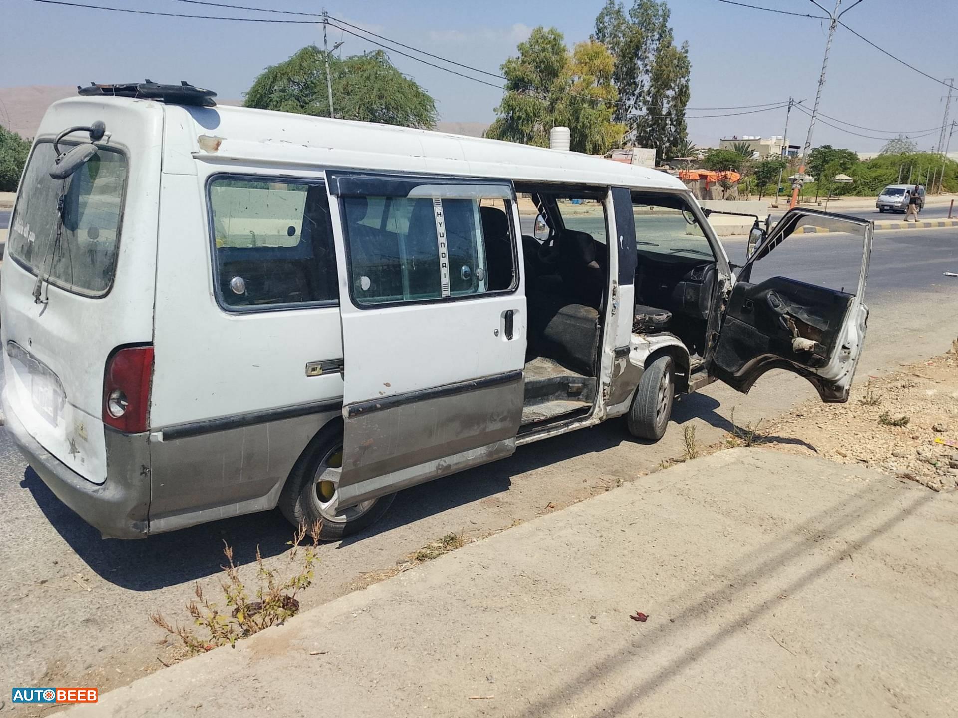 Minibus Hyundai 1996