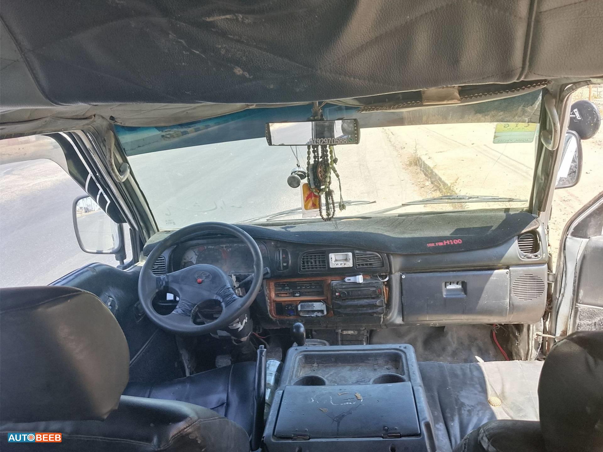 Minibus Hyundai 1996