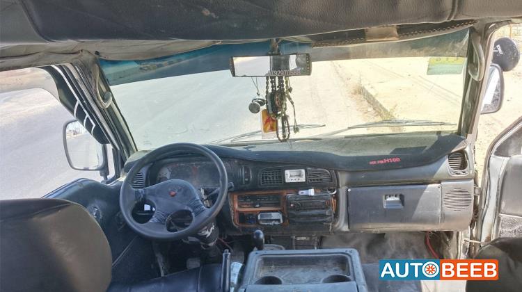 Minibus Hyundai 1996